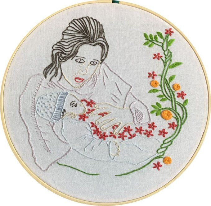 Kit de broderie traditionnelle : La mère et l'enfant